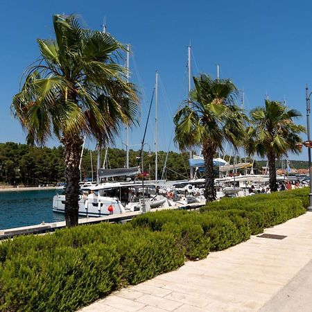 Apartment Mandalina House Stari Grad  Exterior foto